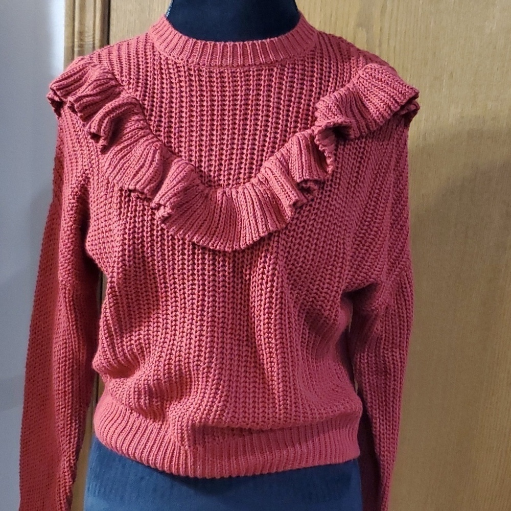 Blank NYC burgandy ruffle crop knit sweater chunky long sleeve